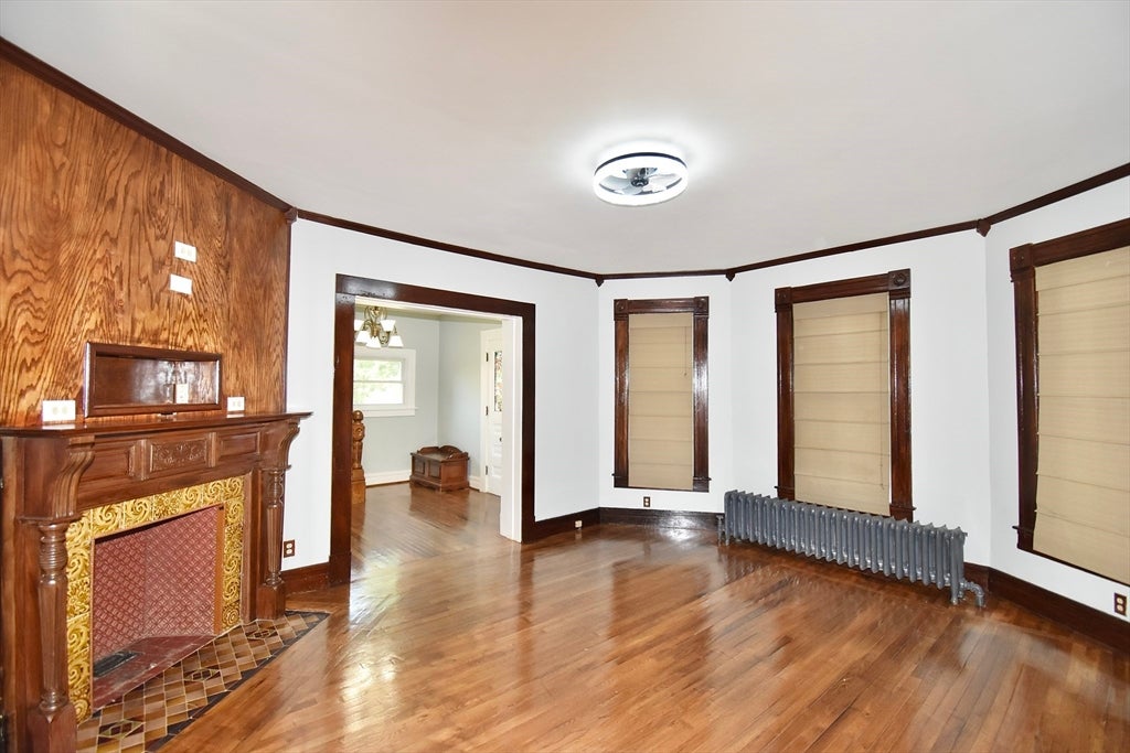 30 Laurel St, Holyoke, MA, 30 Laurel St, Holyoke, MA Photo #6