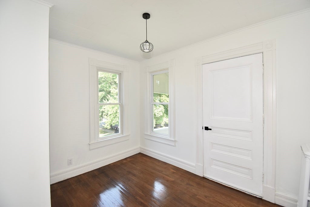 30 Laurel St, Holyoke, MA, 30 Laurel St, Holyoke, MA Photo #23