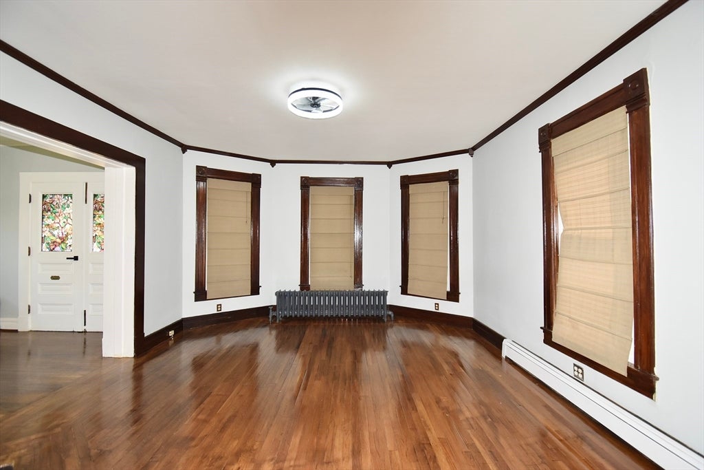30 Laurel St, Holyoke, MA, 30 Laurel St, Holyoke, MA Photo #5