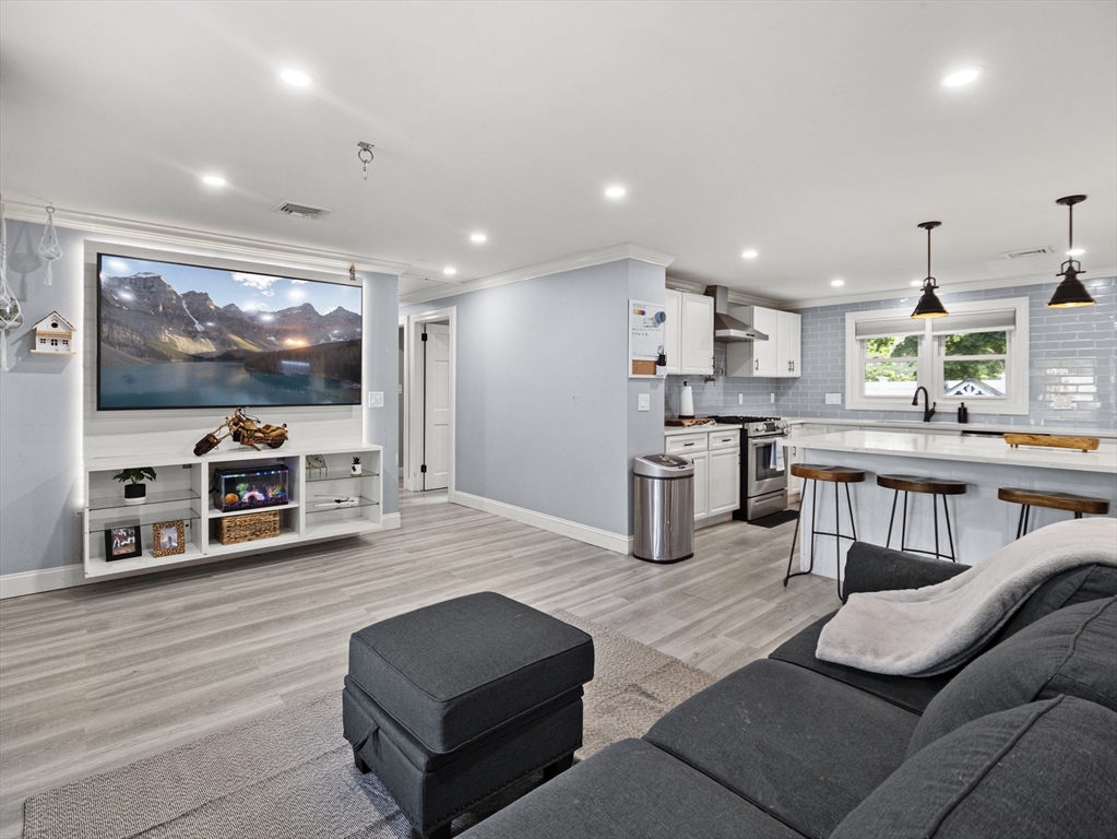 154 N Main