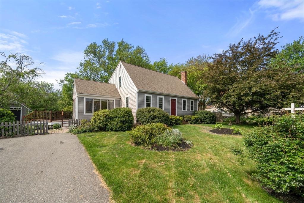 24 Merritt Ln