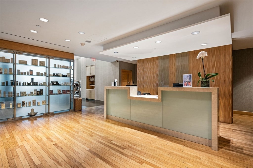 500 Atlantic Ave #14S, Boston, MA Photo #18