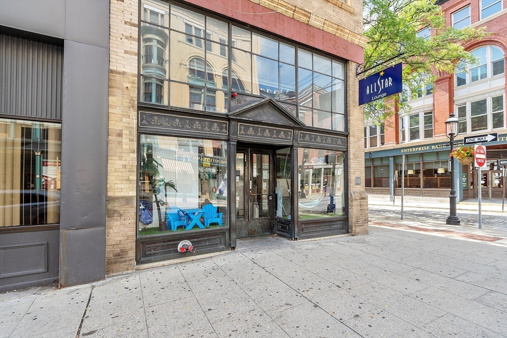 160 Merrimack St D