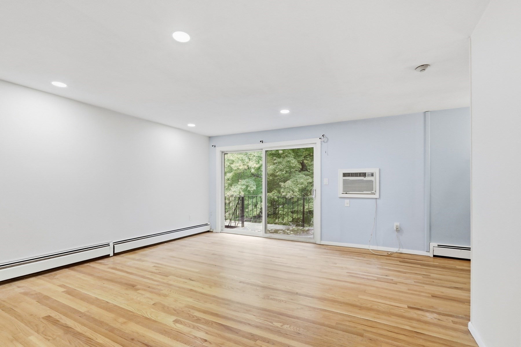 1 Fernview Ave #6, North Andover, MA Photo #2