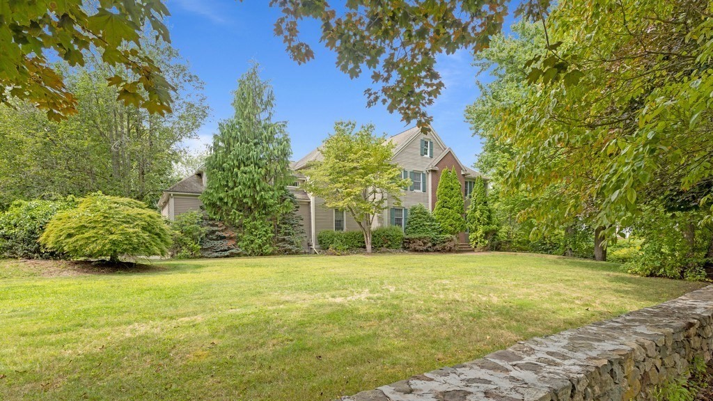 6 Eastbrook Farm Ln