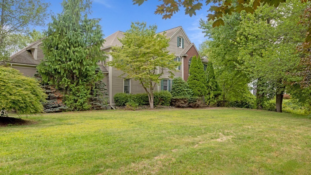 6 Eastbrook Farm Ln