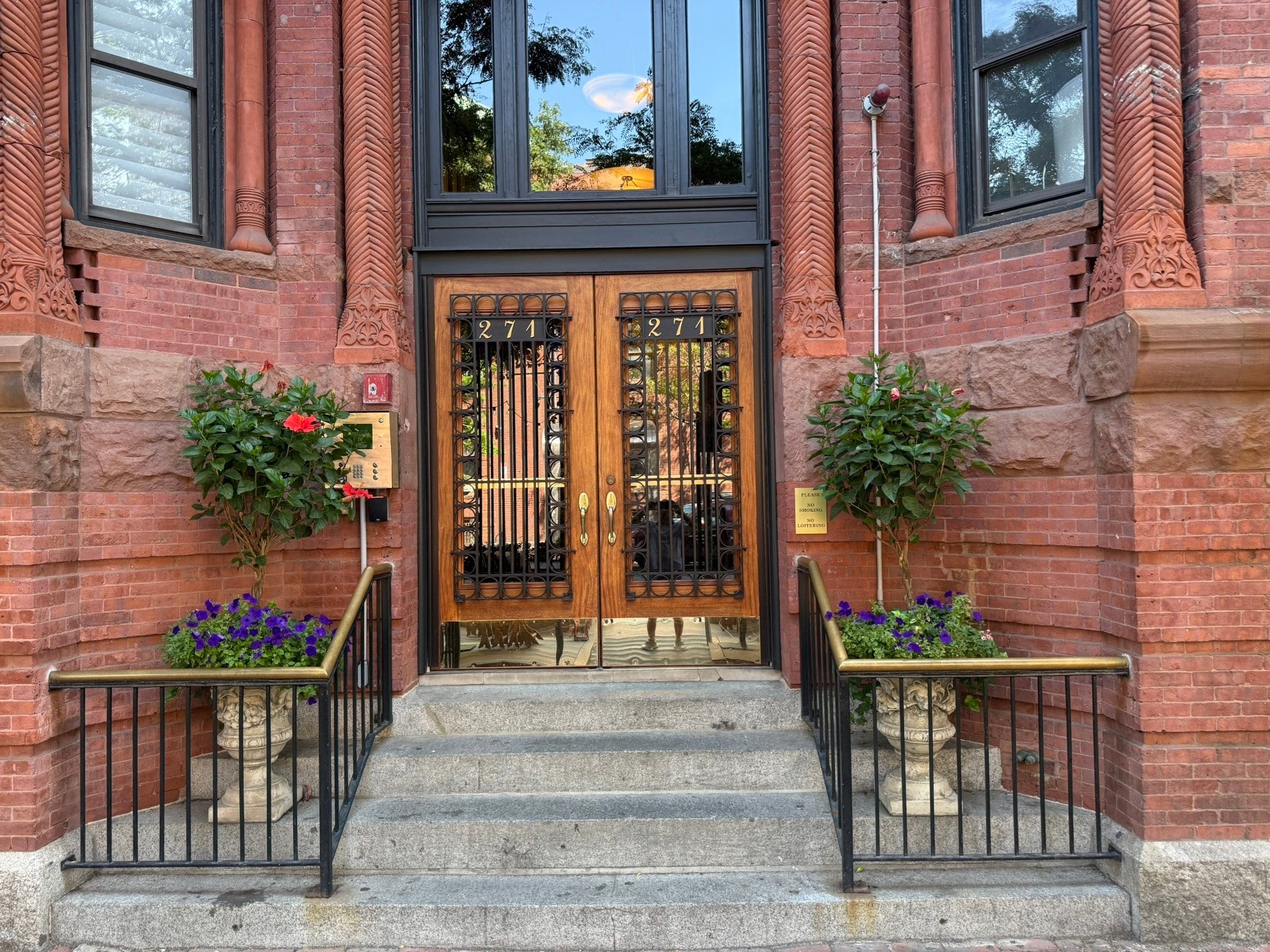 271 Dartmouth Street