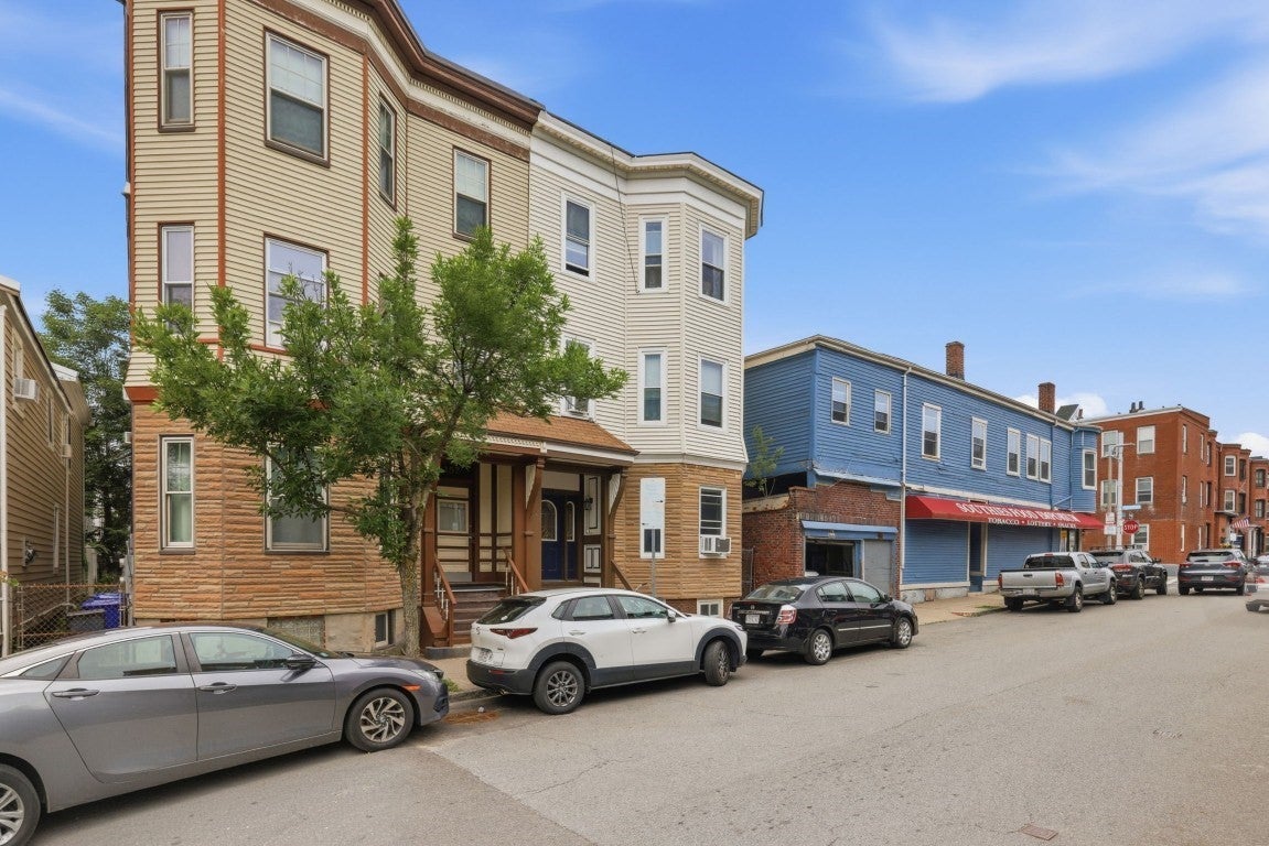 155 N St, Boston, MA Photo #2