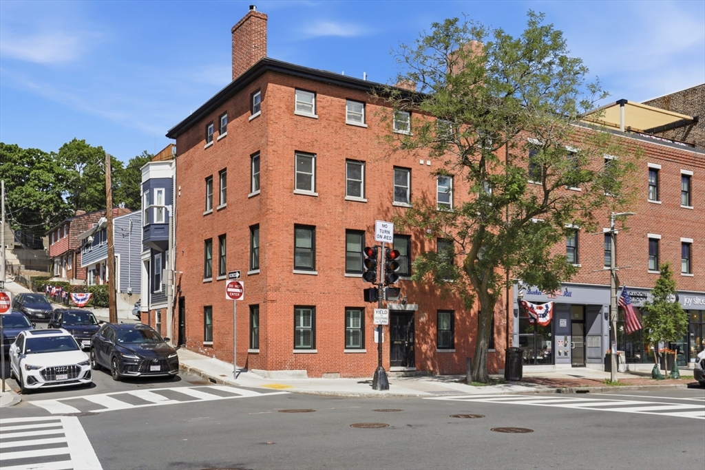 231 Main St 1