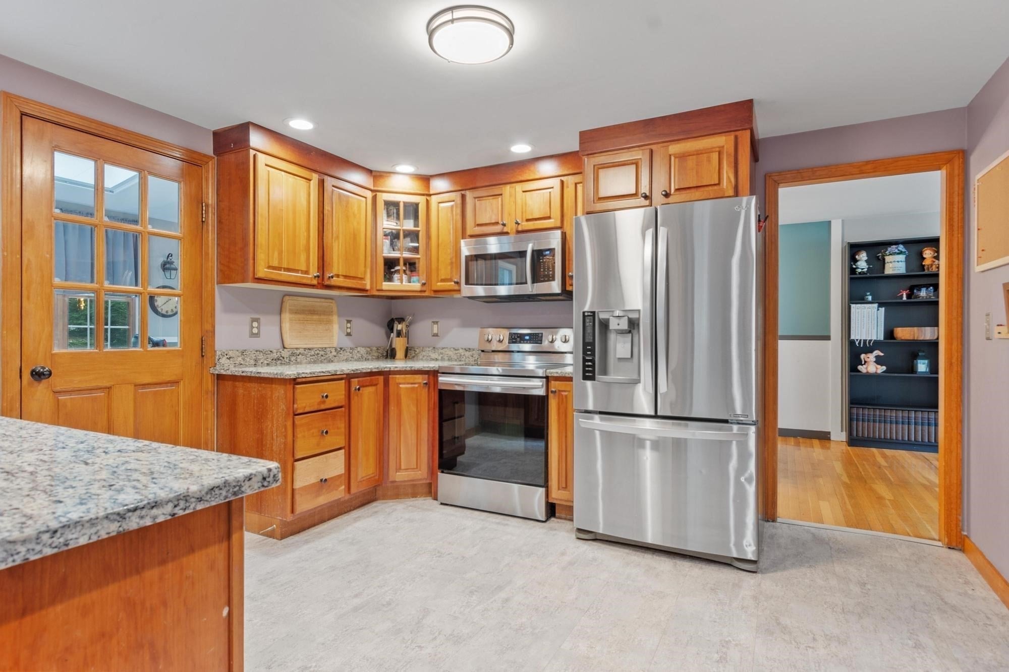 55 Dorothy Ave, Holden, MA Photo #14