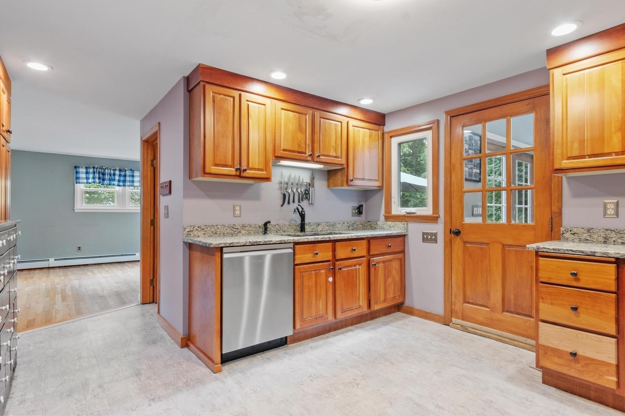 55 Dorothy Ave, Holden, MA Photo #13