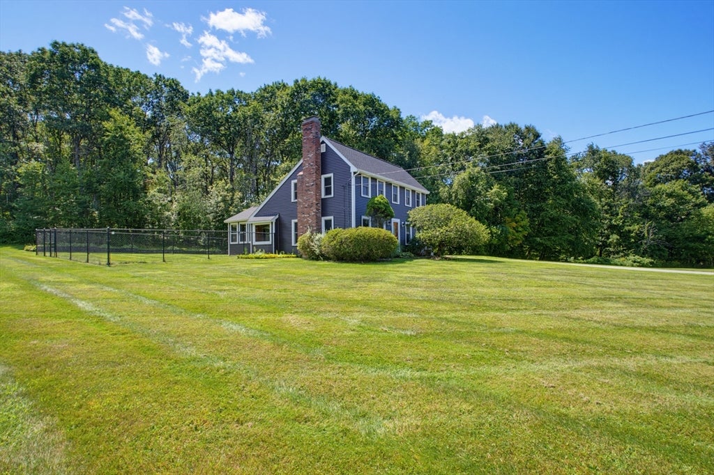 Photo of 22 Purgatory Road, Sutton, MA