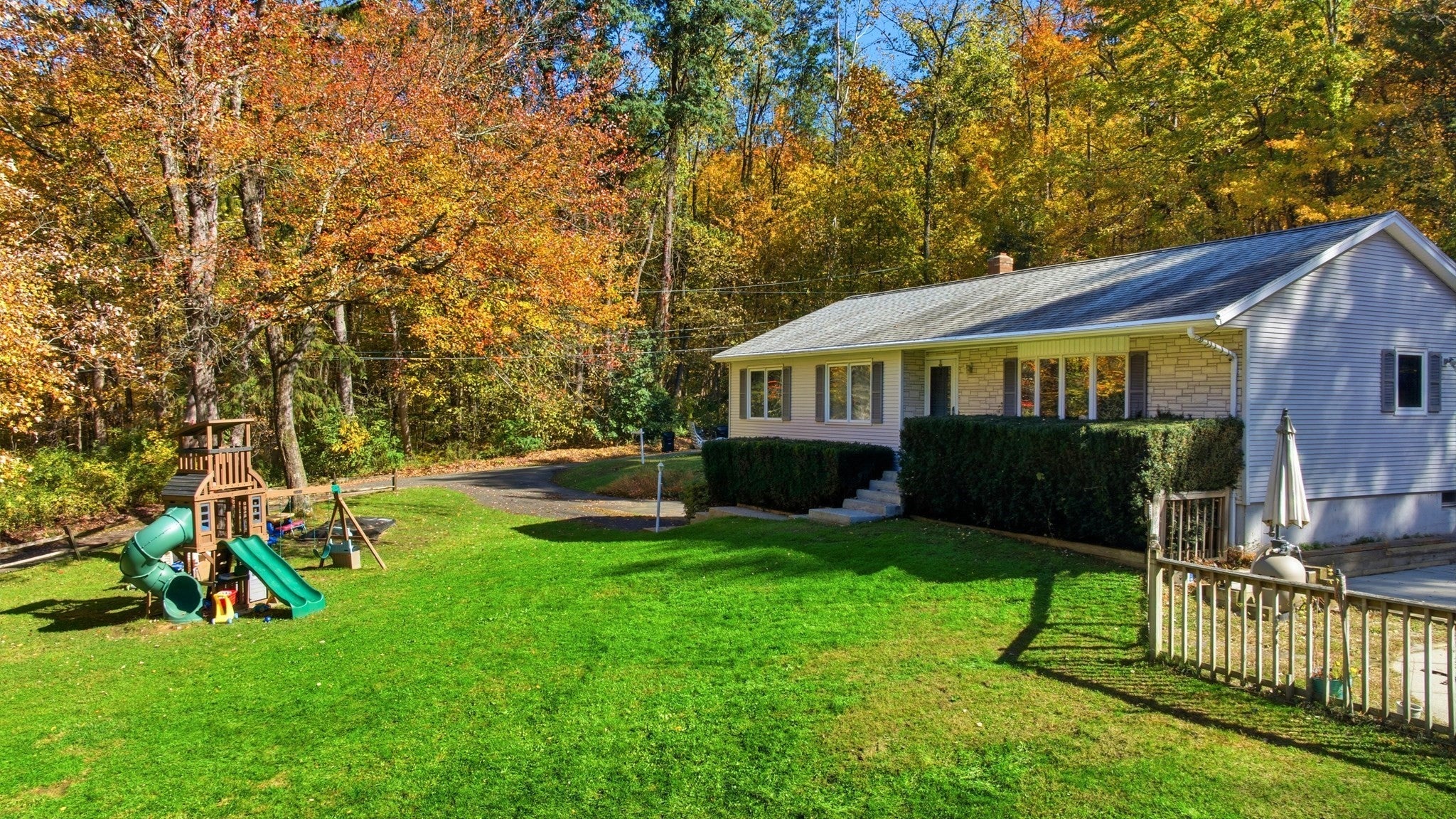 20 Sullivan Ln, South Hadley, MA Photo #3