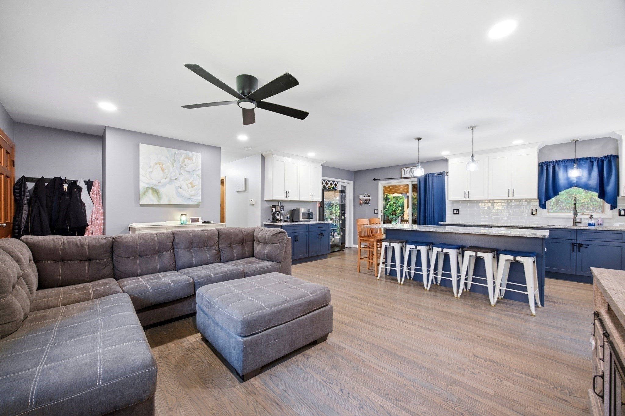 20 Sullivan Ln, South Hadley, MA Photo #13