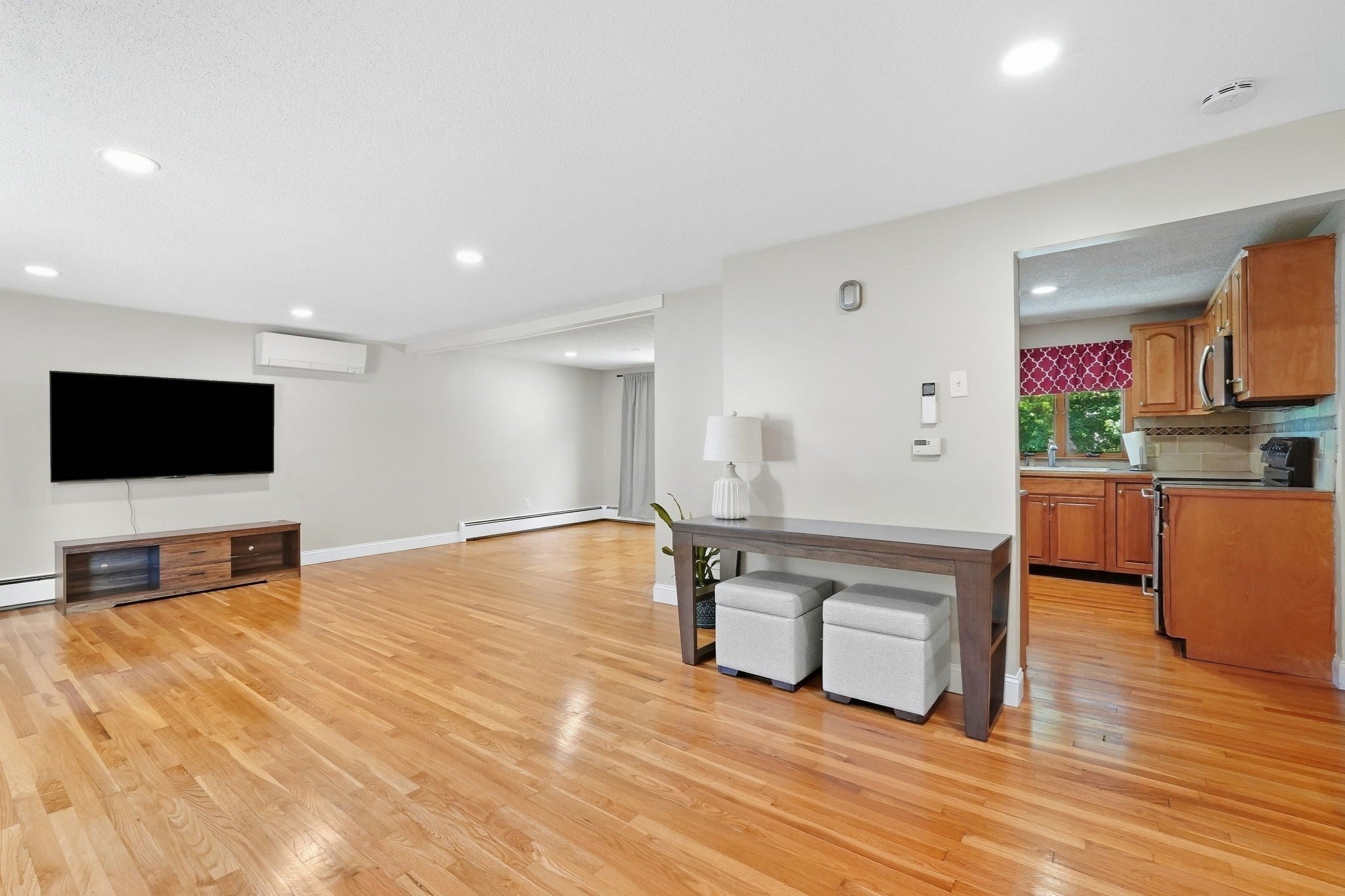 71 Woodside Rd, Ludlow, MA, 71 Woodside Rd, Ludlow, MA Photo #8