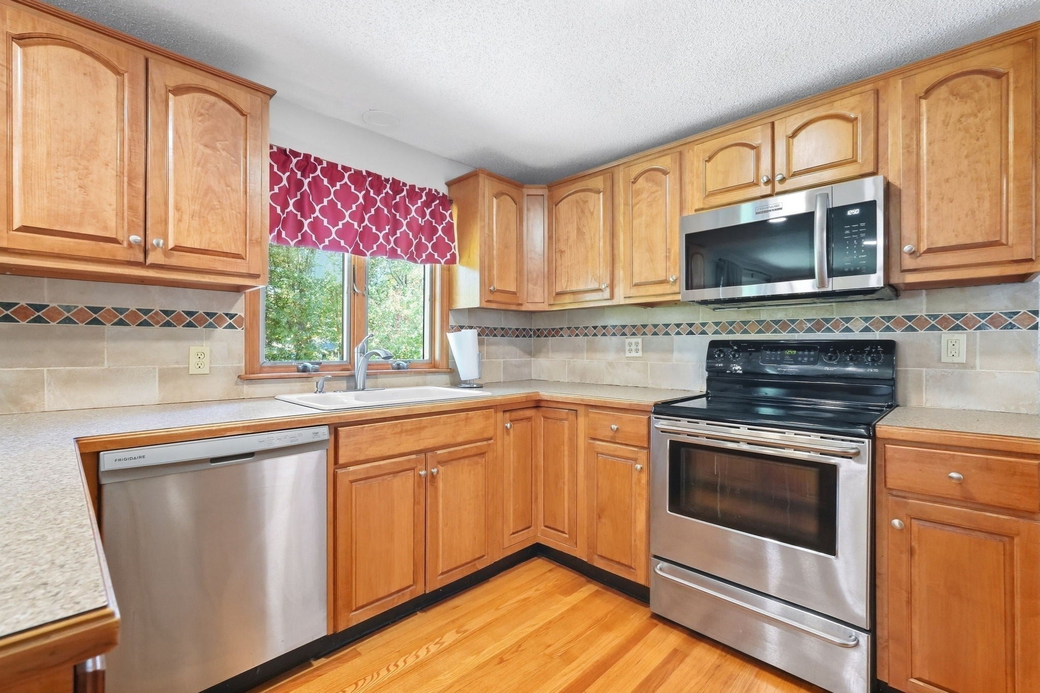 71 Woodside Rd, Ludlow, MA, 71 Woodside Rd, Ludlow, MA Photo #14