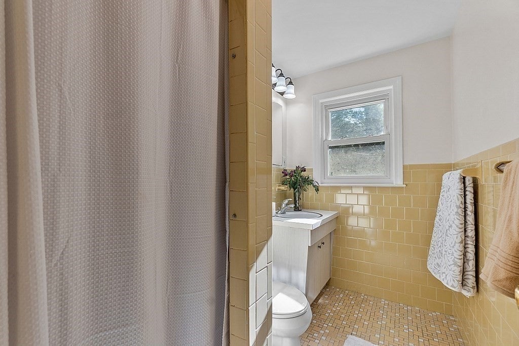 7 Sunnyside Ave, Wellesley, MA, 7 Sunnyside Ave, Wellesley, MA Photo #16