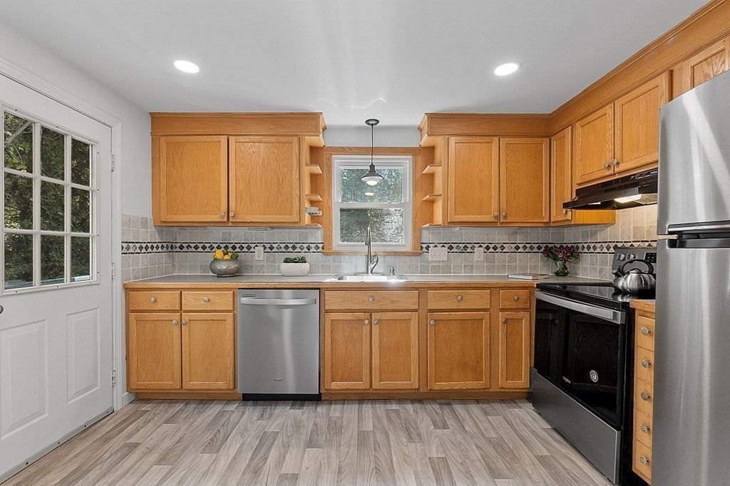 7 Sunnyside Ave, Wellesley, MA, 7 Sunnyside Ave, Wellesley, MA Photo #9