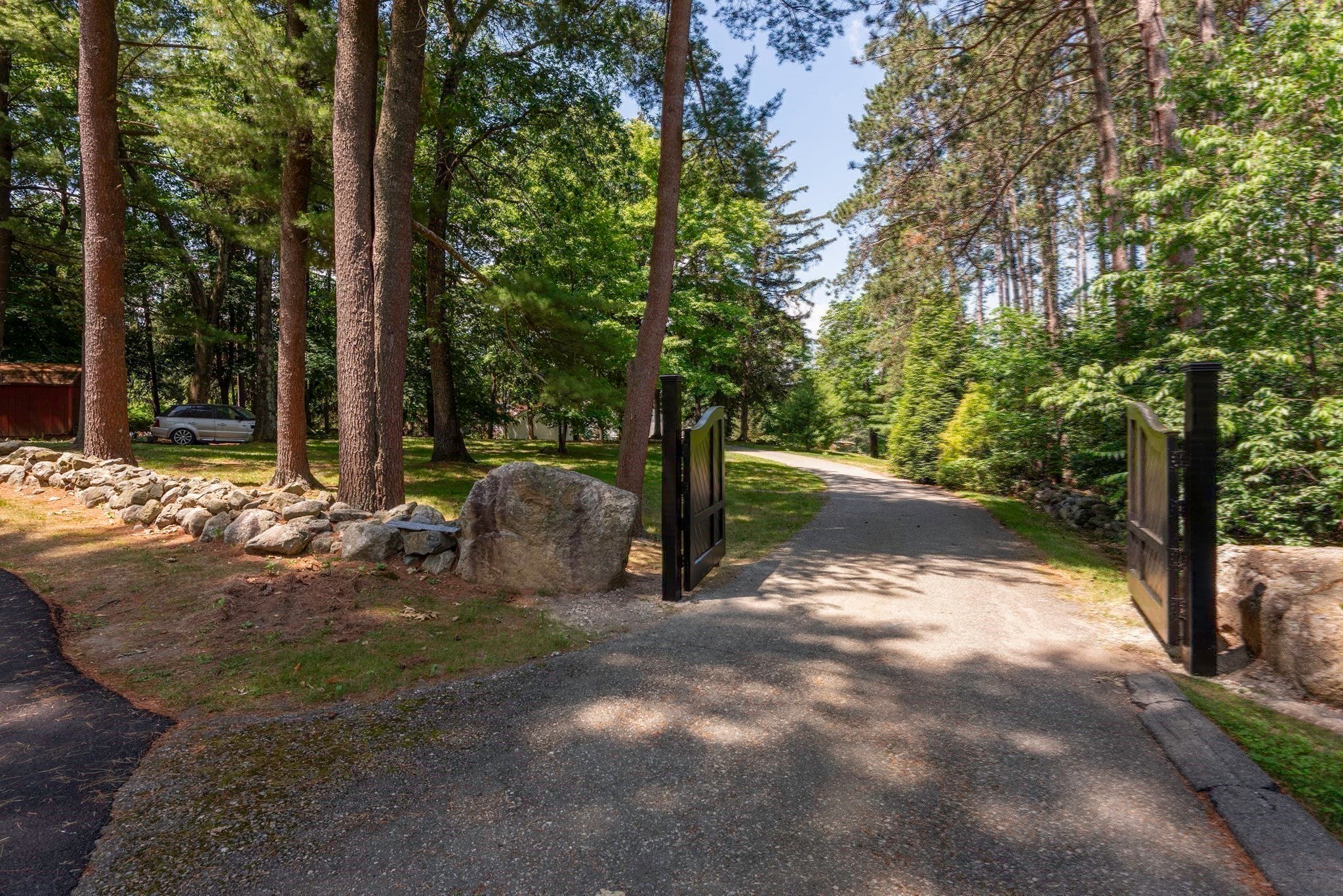 10 Reiling Pond Rd, Lincoln, MA Photo #22