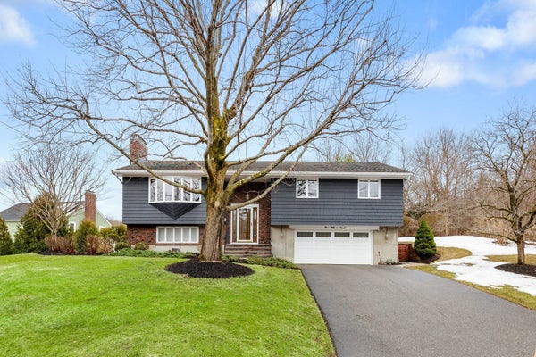 5 WILLSON RD, SALEM, MA 01970 - Image 3a7c2667a07d053cf9359d8e16fb2a13/224958848