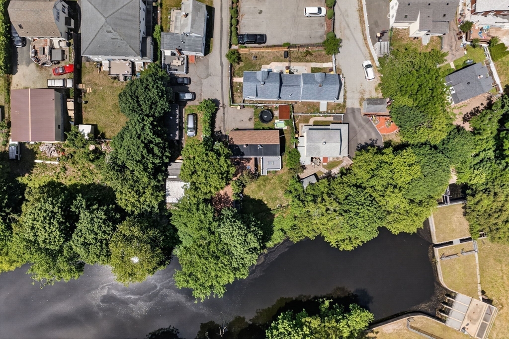 40 Lake St
