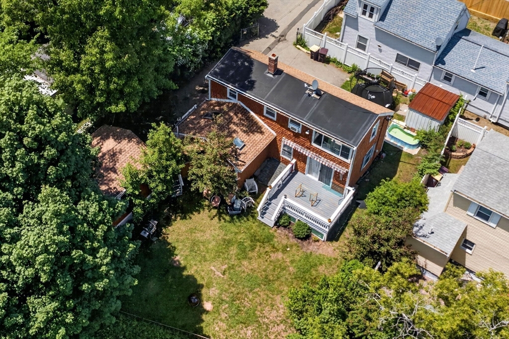 40 Lake St