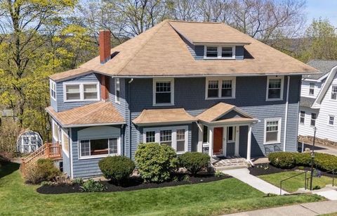 Photo of 28 Maplewood Rd, Worcester, MA 01602 (MLS # 73506584)