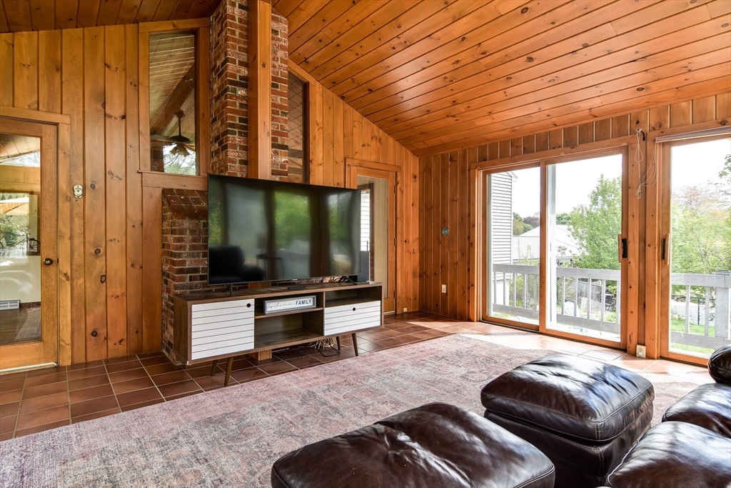 74 White Terrace, Marlborough, MA Photo #11