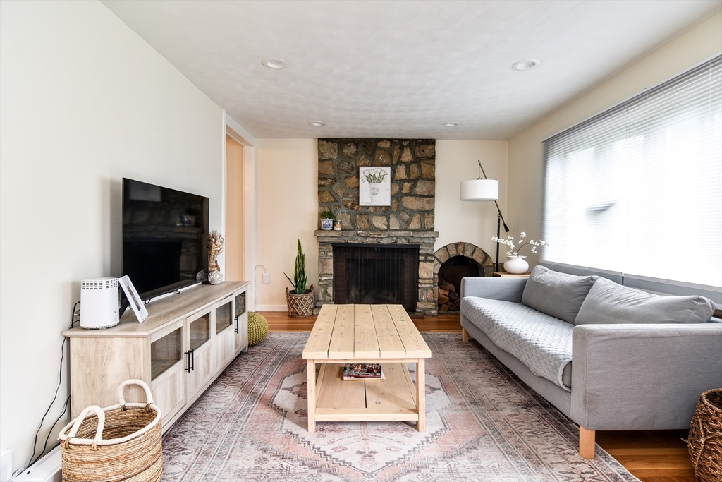 74 White Terrace, Marlborough, MA Photo #4