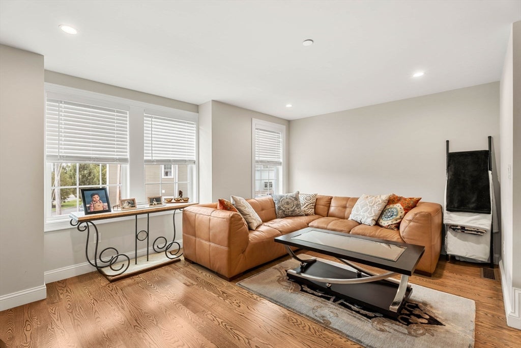 34 Beckford St #D, Beverly, MA Photo #13