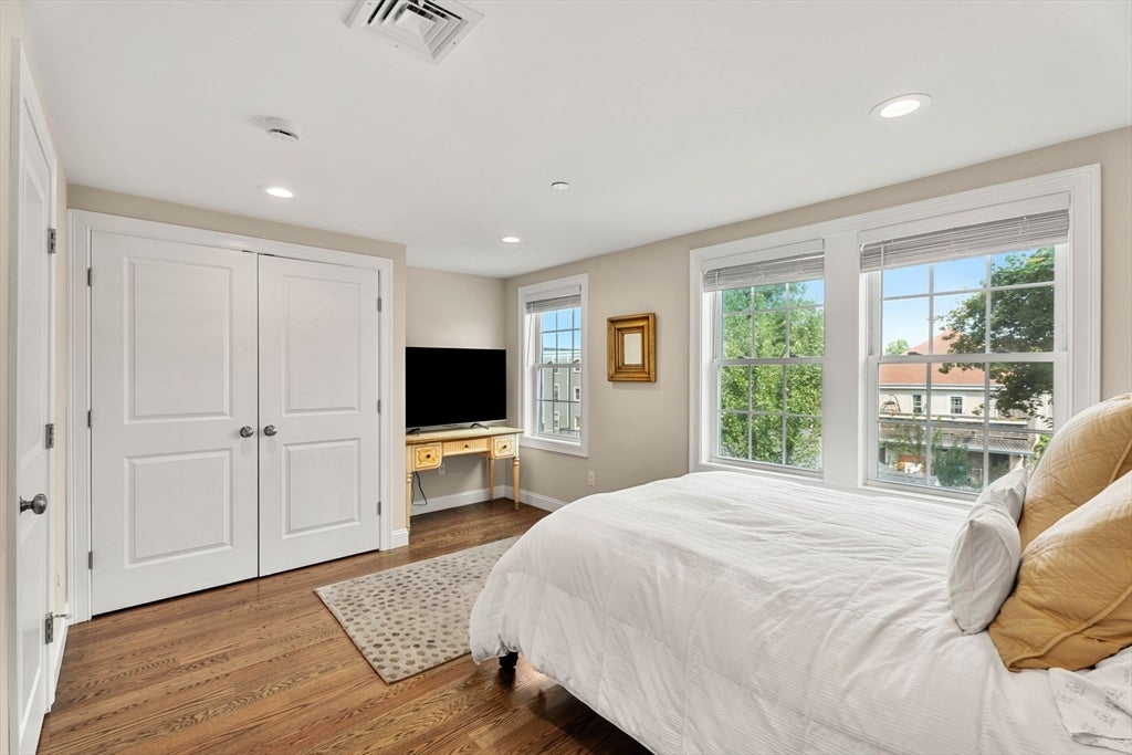 34 Beckford St #D, Beverly, MA Photo #23