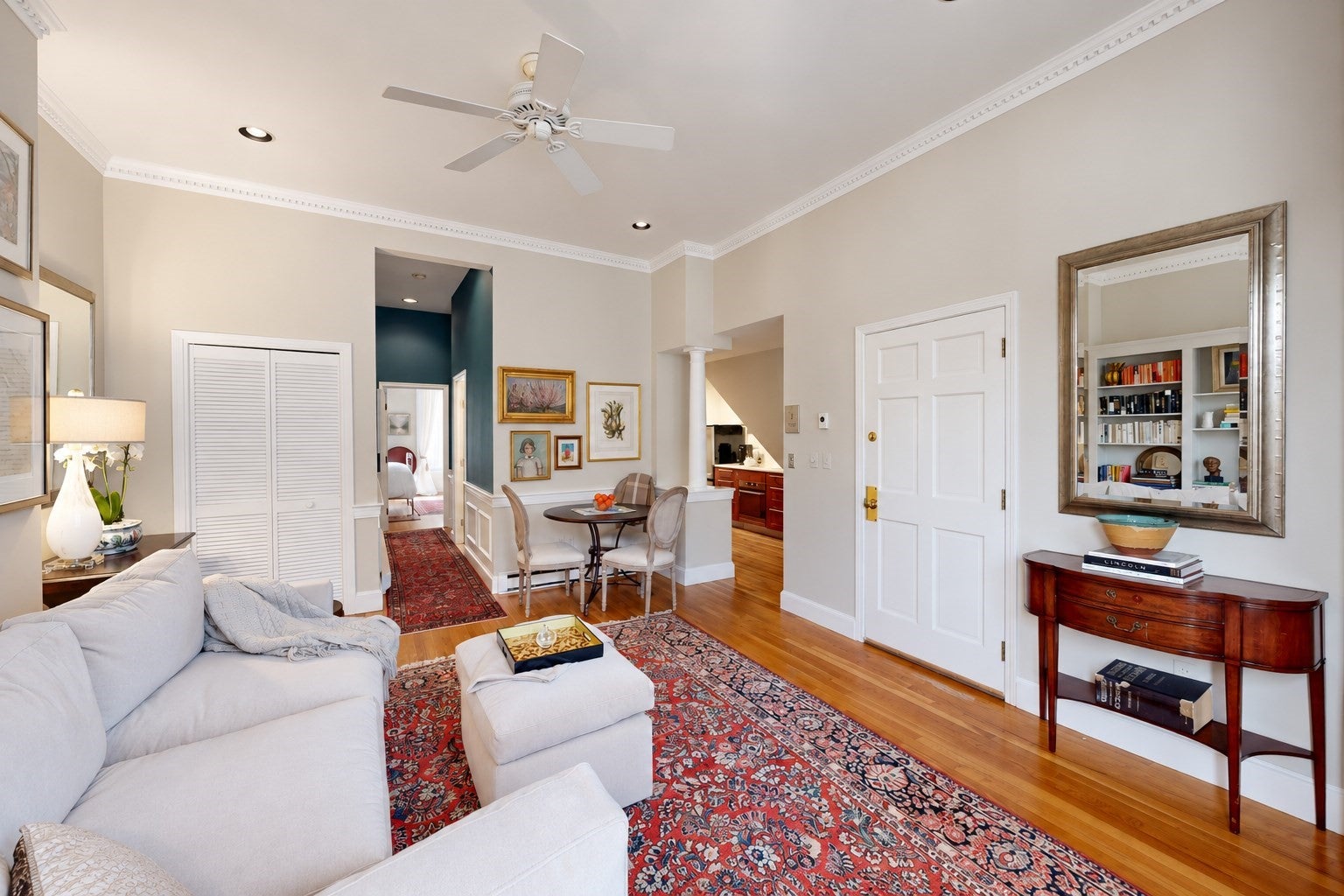 499 Columbus Ave 3