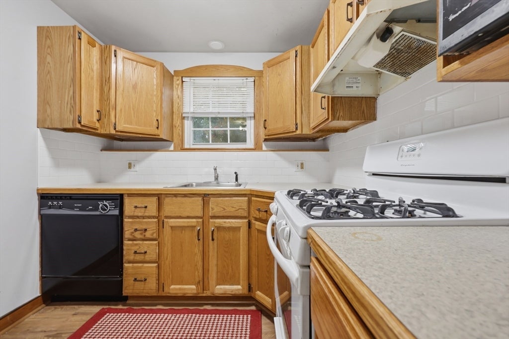 6 Venice Street #C2, Danvers, MA Photo #7