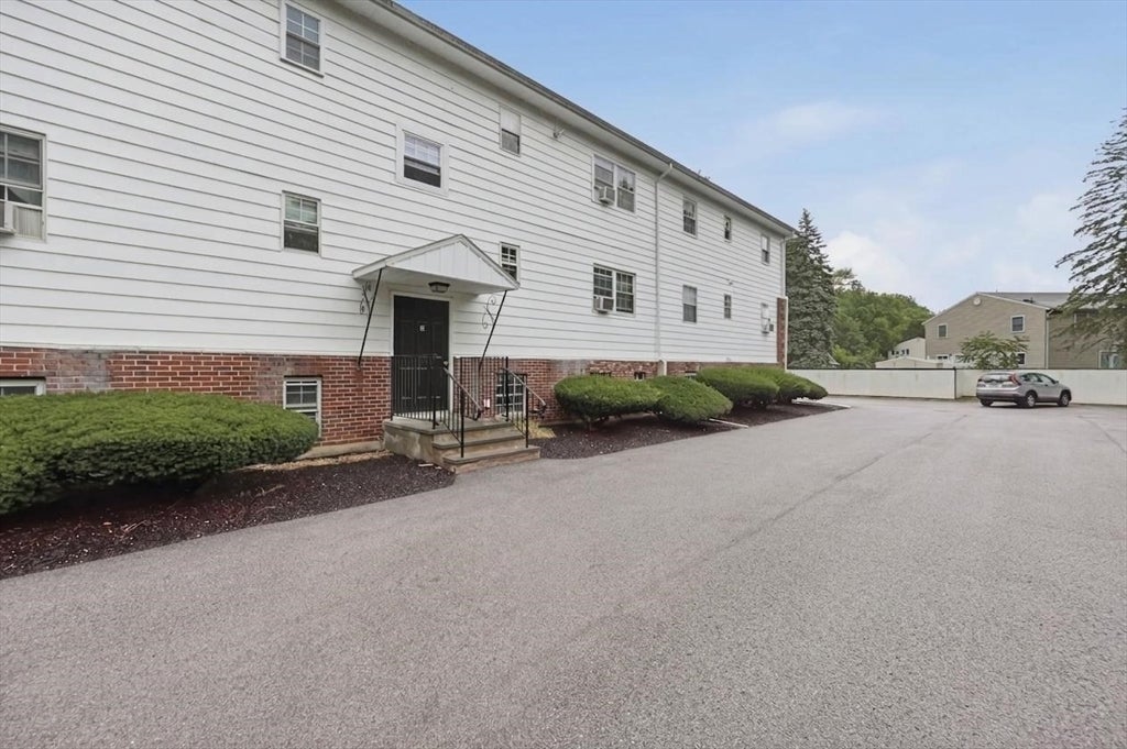 6 Venice Street #C2, Danvers, MA Photo #25