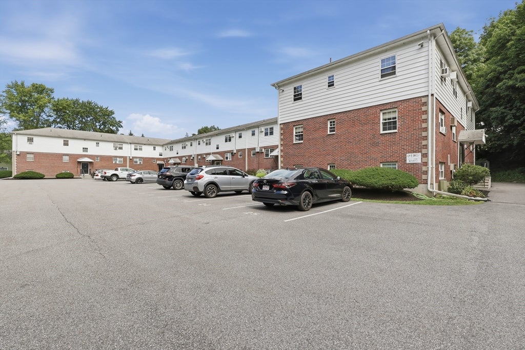 6 Venice Street #C2, Danvers, MA Photo #26