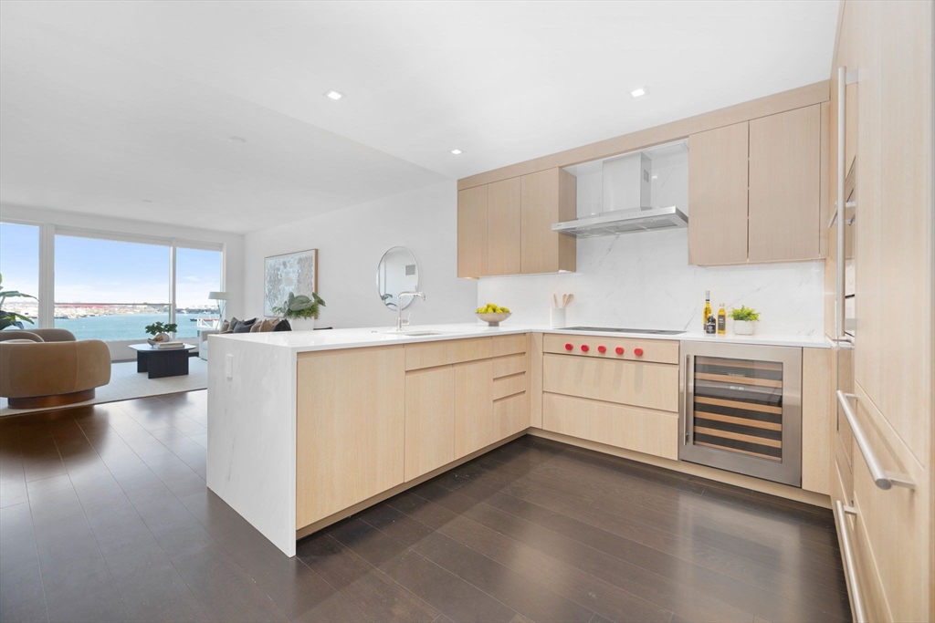 150 Seaport Blvd 11C