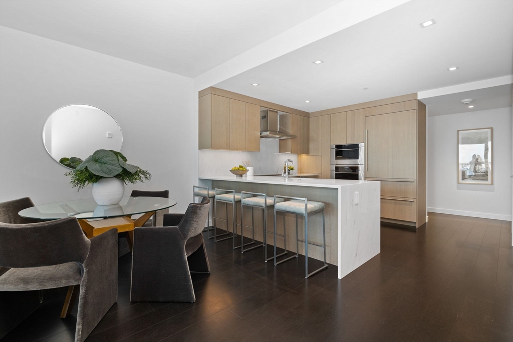 150 Seaport Blvd 11C