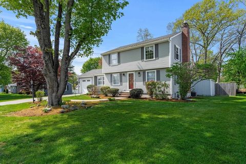 43 Meadow Ln North Andover MA 01845