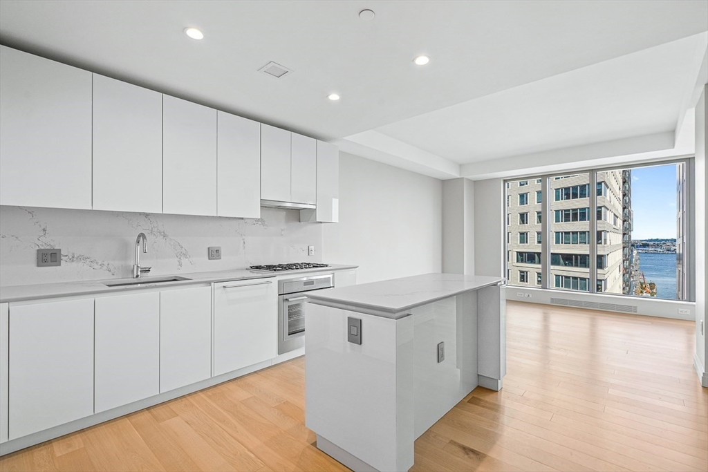 133 Seaport Blvd 1516