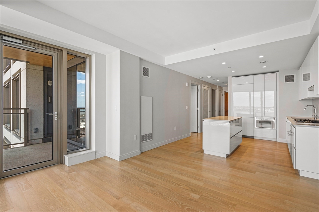 133 Seaport Blvd 1516