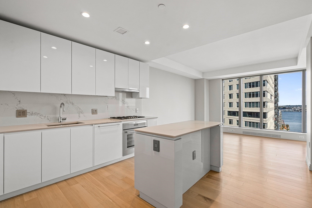 133 Seaport Blvd 1516