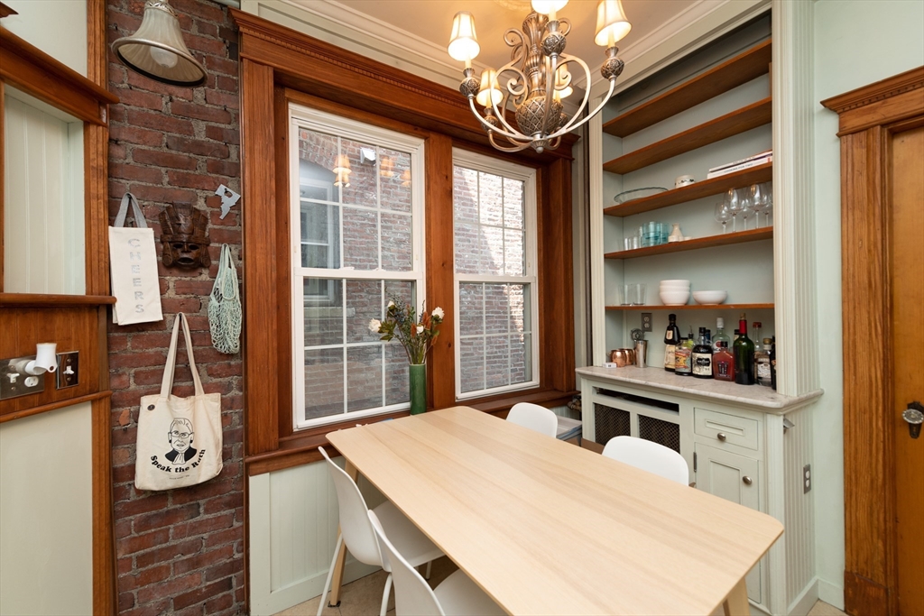 49 Revere St 4