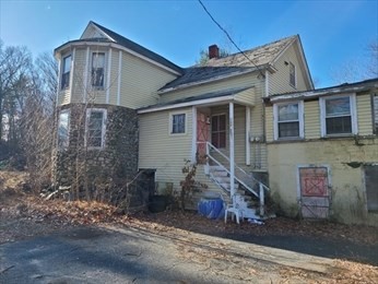 137 Pond St