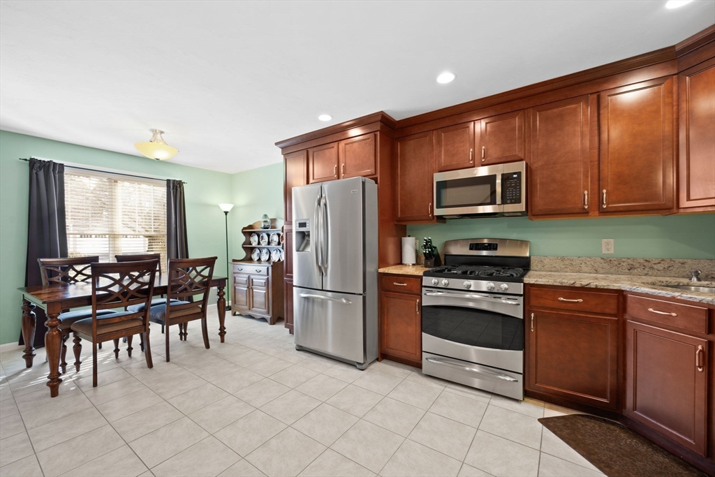 18 Sarah Reed Hunt Way 18