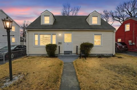 Photo of 52 Haumont Ter, Springfield, MA 01104 (MLS # 73507375)