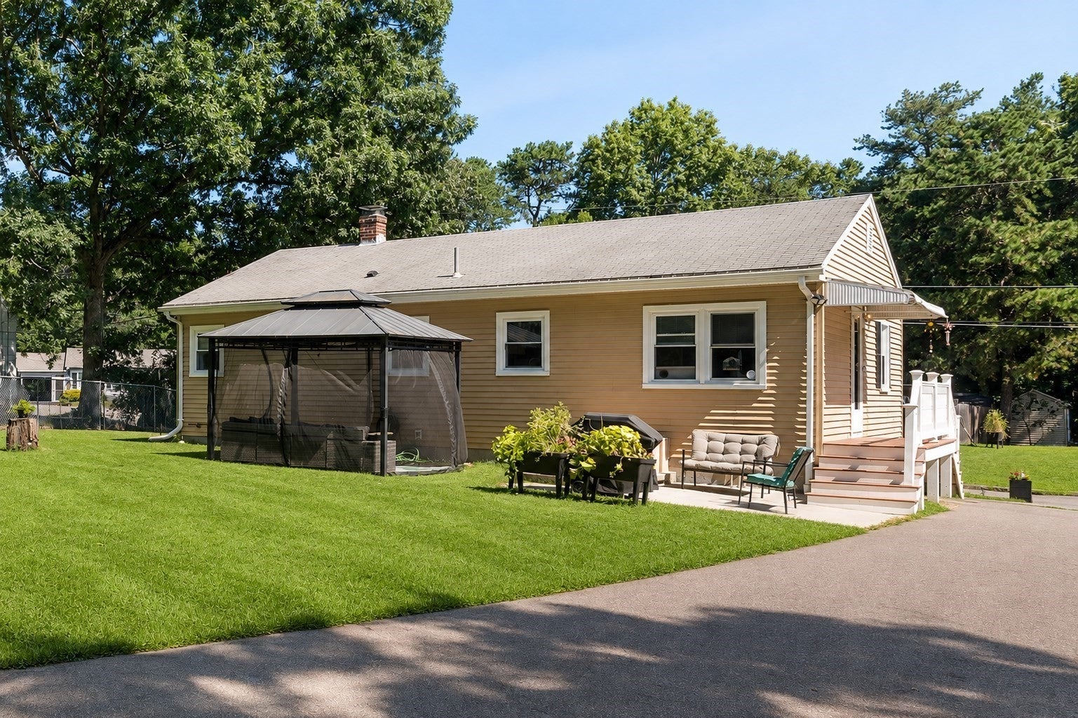 15 Dawes St, Blackstone, MA, 15 Dawes St, Blackstone, MA Photo #22