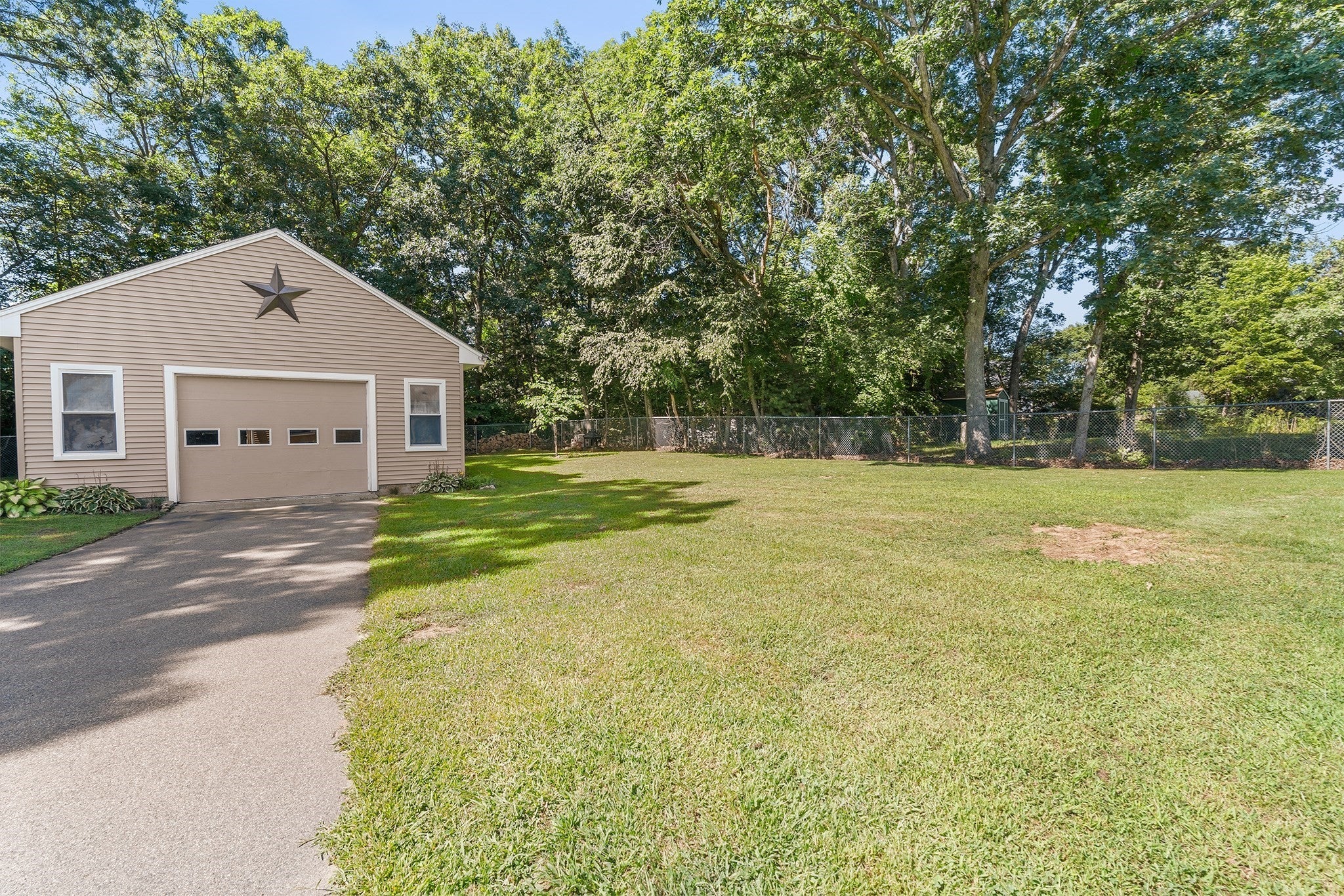 15 Dawes St, Blackstone, MA, 15 Dawes St, Blackstone, MA Photo #25