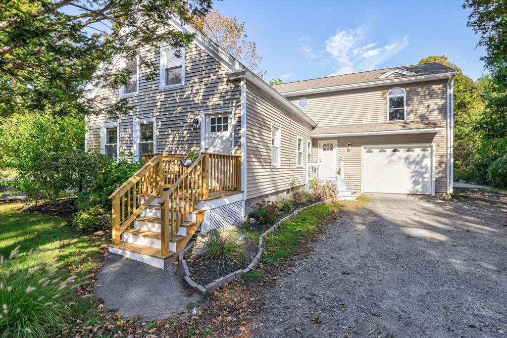 211 Hayden Rowe St