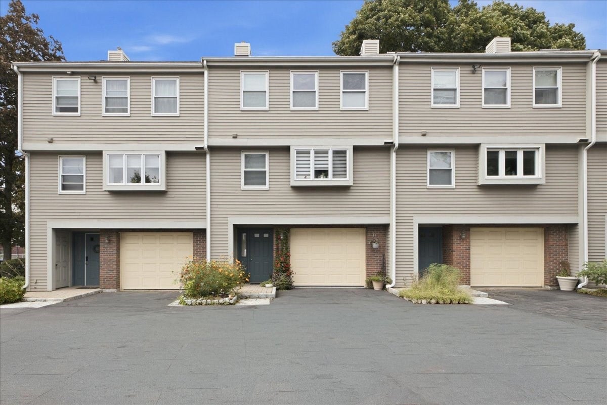 174 Adams Street 2