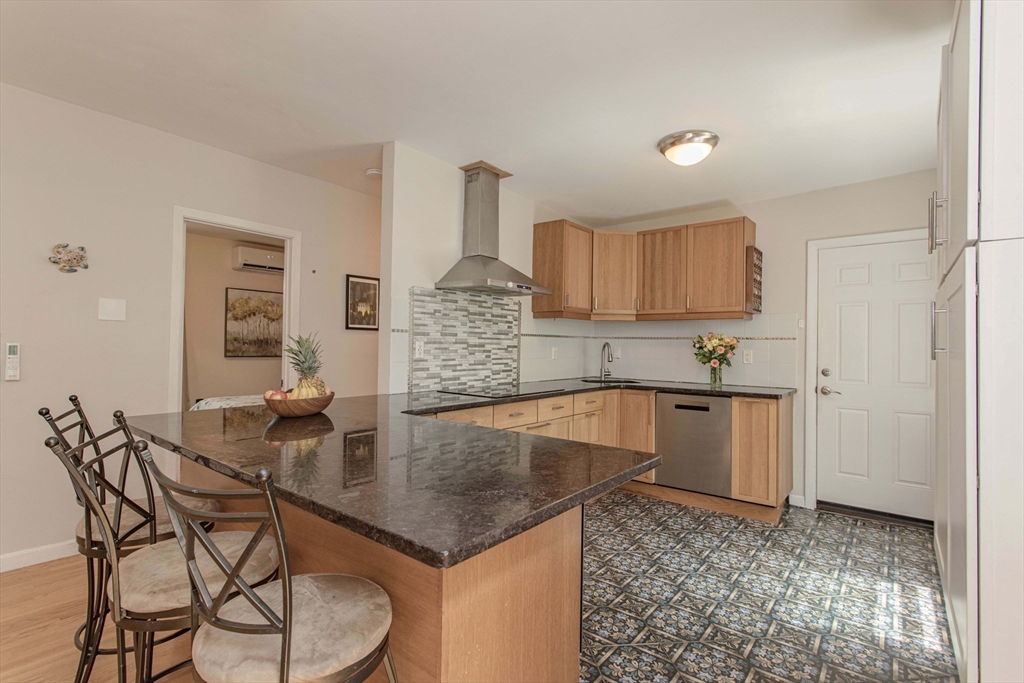 51 Creighton Street 3